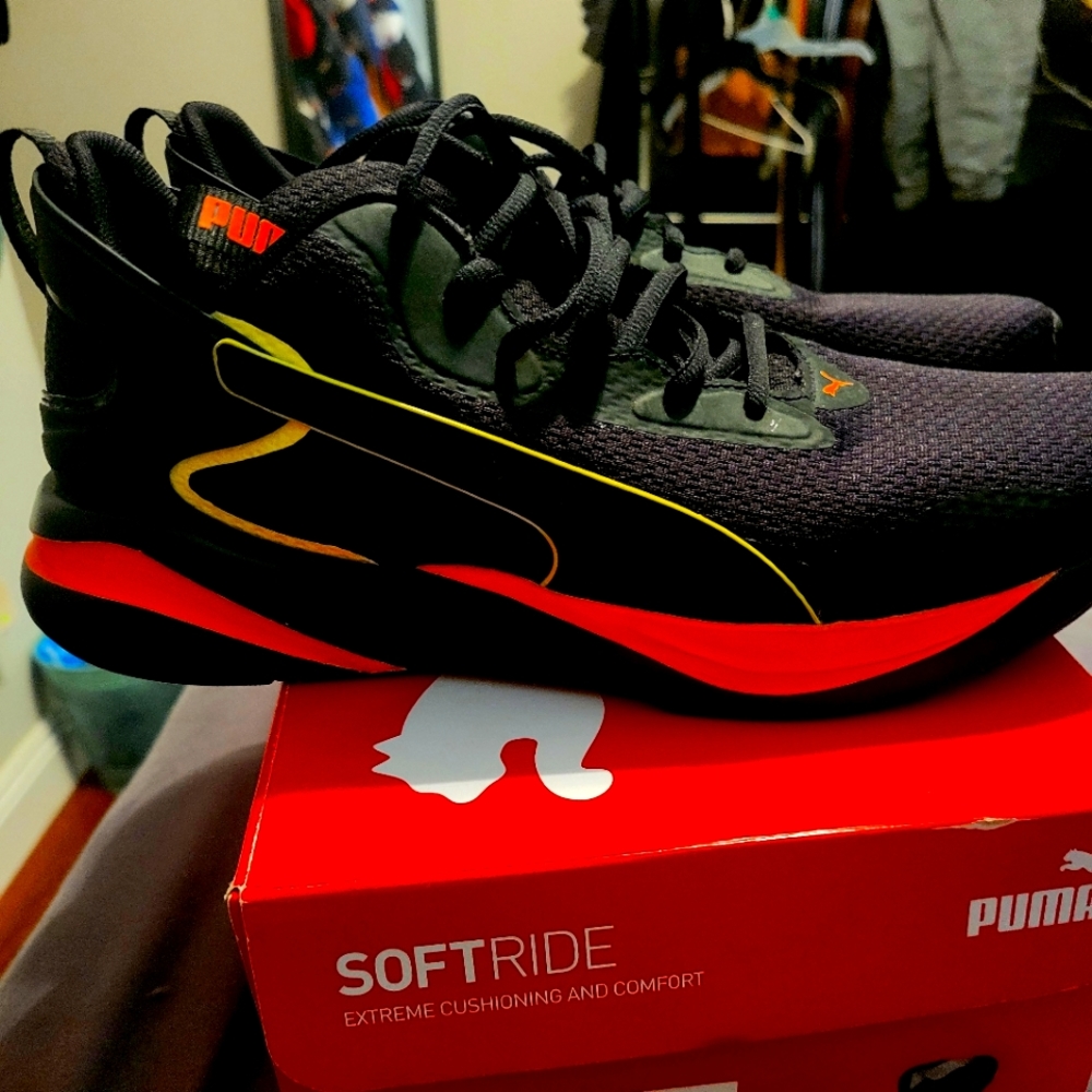 Mens Puma sneakers